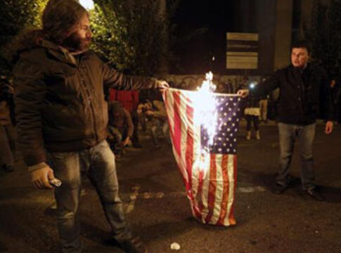 GREECE_MARCH_BURN_US_FLAG