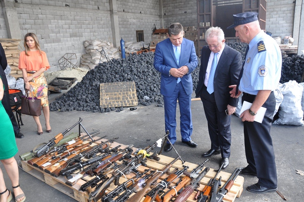 Kosovo guns