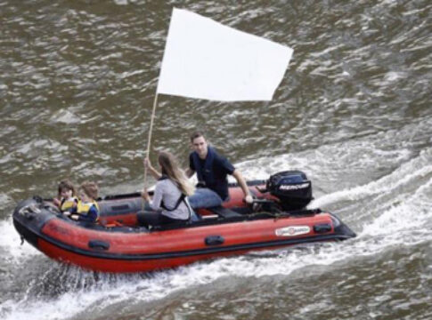 jo-cox-boat