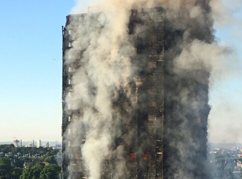 Grenfell_Tower_fire_morning