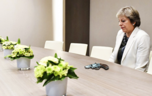theresa may brexit table gun1