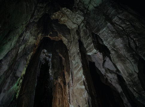 thailand cave holidays