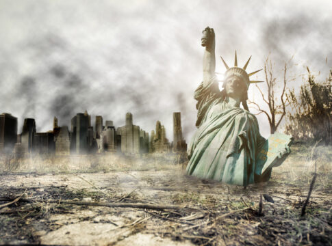 Apocalypse courts POLITICAL SATIRE