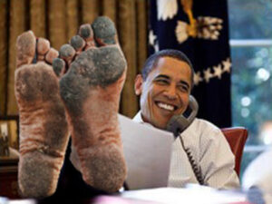Obama_FeetUp_OVAL-ROOM-big POLITICAL SATIRE