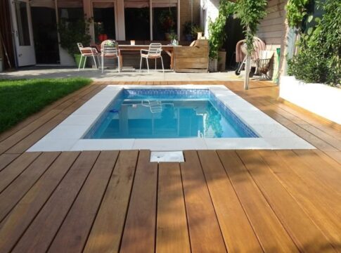 Nicole-swimming-pool-international women's day