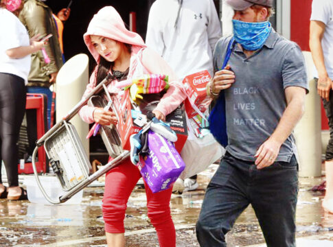 celebrity couple looters