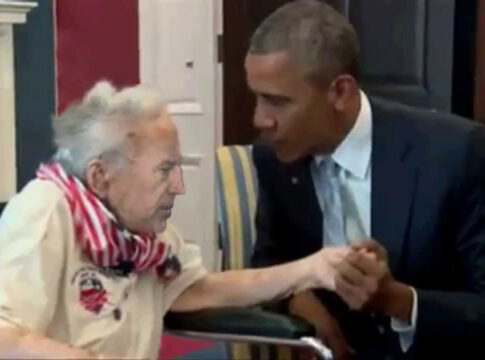 obama joe biden hand