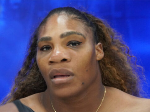 serena williams thumb