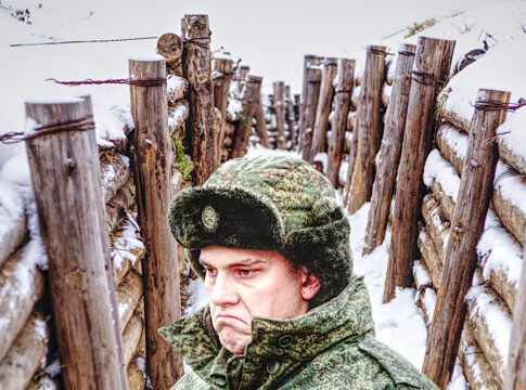 russian soldier trench declining Russian population