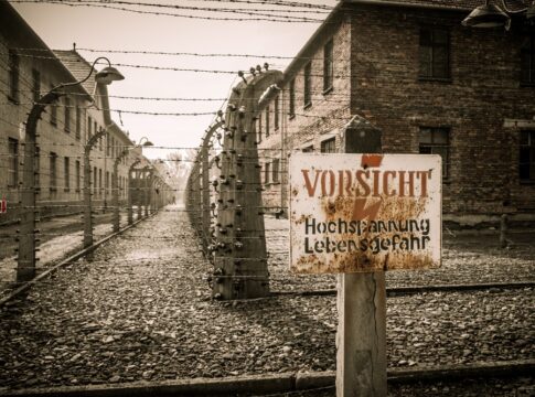 Zyklon-B Hitler Kanye west