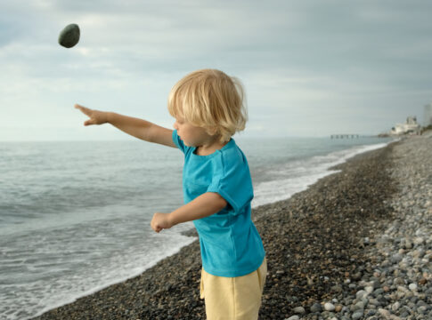 British Army throw stones
