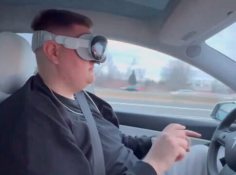 apple vision pro while driving