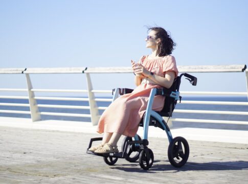 pexels-rollz-19971035 mobility aids travelling