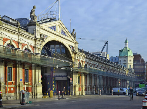 Depositphotos_105105210_S smithfield Market