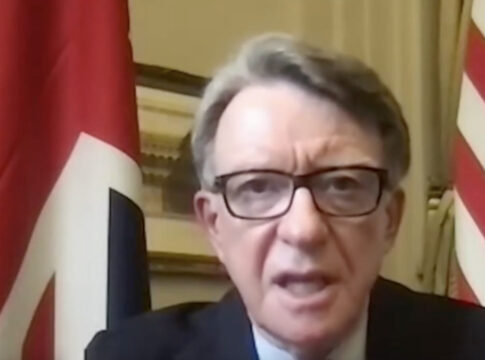LORD MANDY PETER MANDELSON GROVELLING APOLOGY TO TRUMP kisses the Trump ringpiece