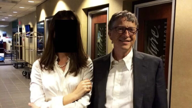 Bill Gates: “I was advising the young ladies on Windows 98”