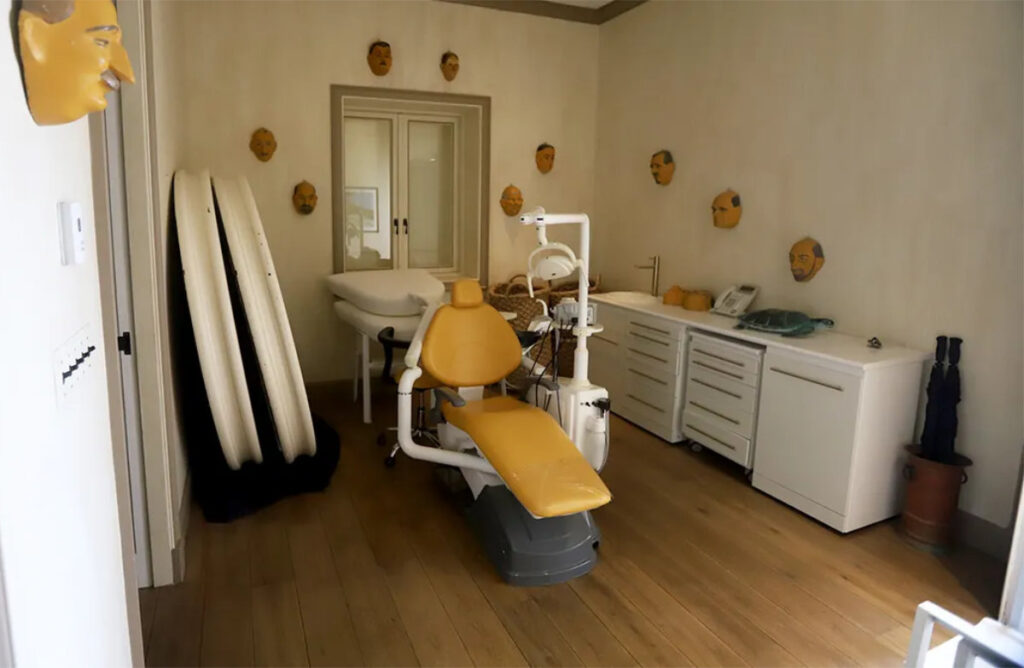 epstein island decor 2