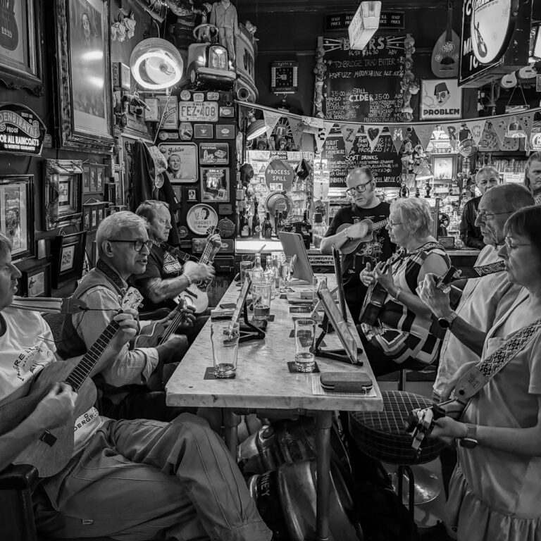 EMERGENCY! SAVE BRITAIN’S PUBS FROM LABOUR